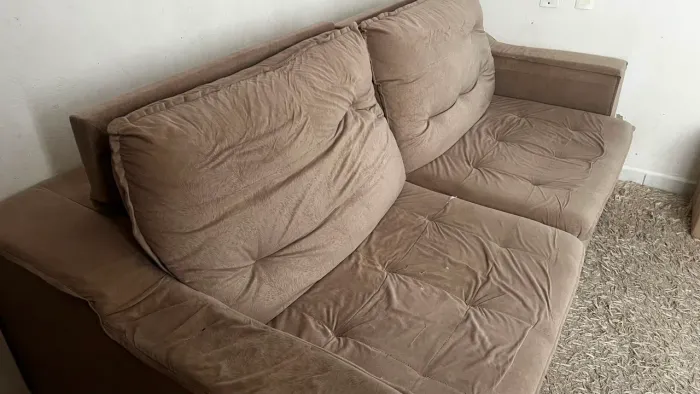 Vende-se sofá retrátil de 4 lugares
