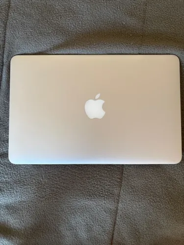 MacBook Air - 2012