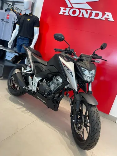 CB 300F 2026 AC CARTÃO ATÉ 21X FINANCIA