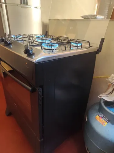 Vende se fogão 5 bocas seminovo MONACO