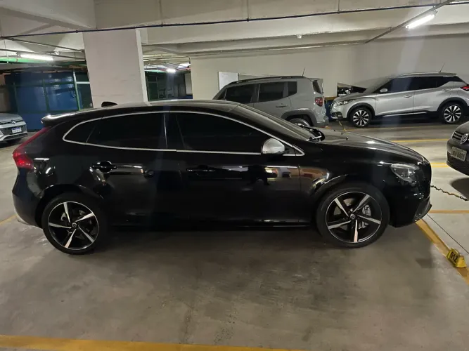Volvo V40 T-5 R-design 2.0 Aut. 2016