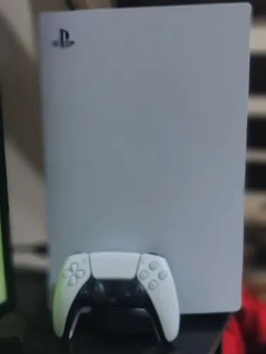 PlayStation 5 | Mídia física + 1 controle