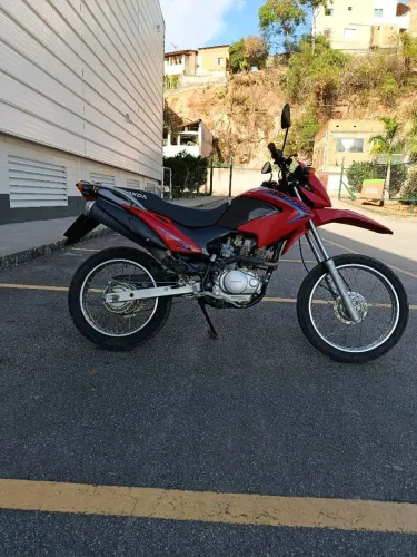 Honda NXR 125 Bros ES 2013 com 32.000 km