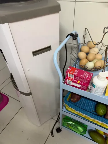 Vendo Gela-Agua Esmaltec seminovo 