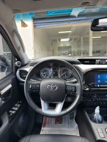 Toyota Hilux CD SRX Plus 4X4 2.8 TDI Die. Aut. 2024
