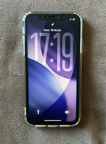 IPHONE 11 bem conservado