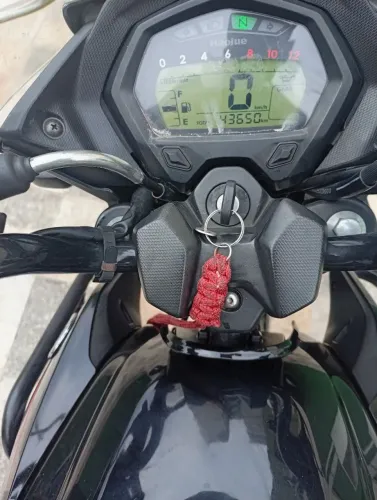 Moto impecável pneu novos