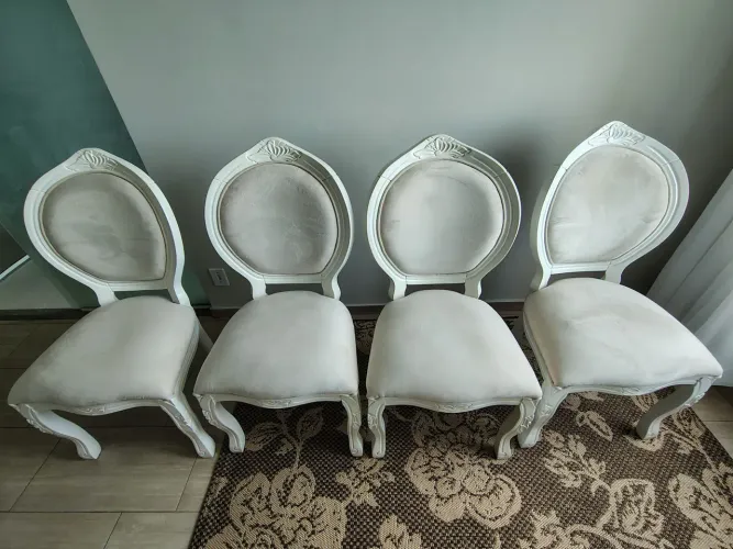 4 Cadeiras Luiz XV Provençal Off White Estofadas - Elegantes e Sofisticadas