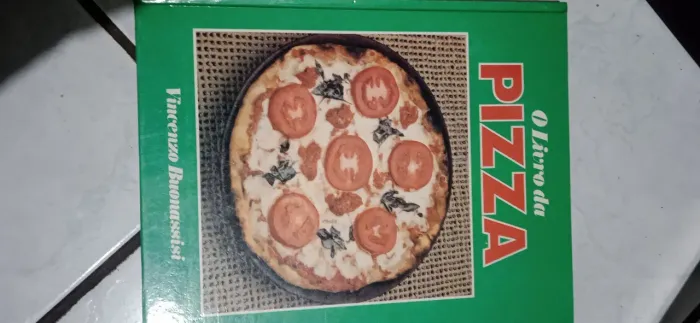 Livro de culinária o livro da pizza Vincenzo Buonassisi
