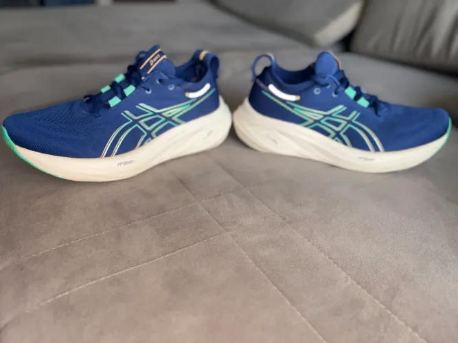 Tênis asics gel-nimbus 26 azul