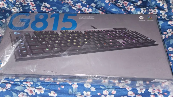 Teclado Logitech G815 lightsync