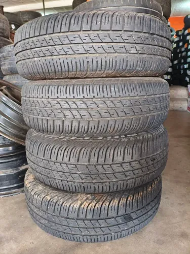 Pneus Pirelli aro 14 usados semi novos