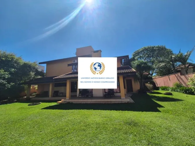 Casa com 3 dormitórios para alugar, 340 m² por R$ 11.263,80/mês - Cidade Universitária - C