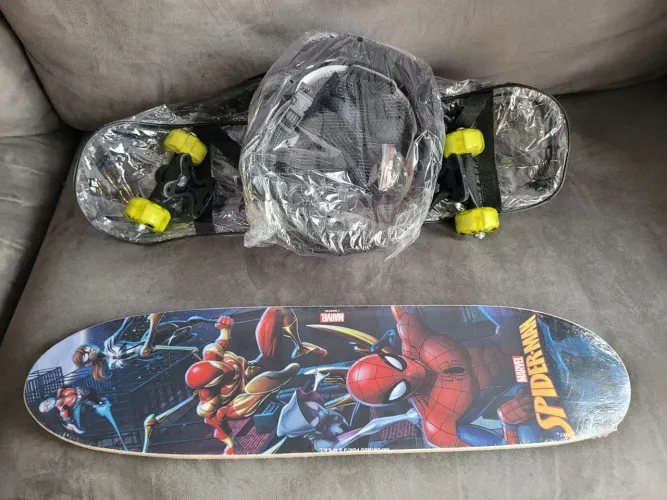 Skate infantil Homem Aranha com kit proteção
