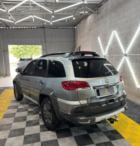 Fiat Palio Weekend Adventure Locker 1.8 Flex 2010