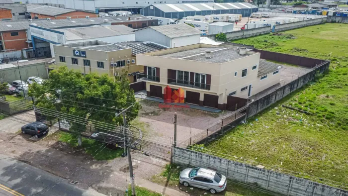 Imóvel de uso misto à venda na Cidade Industrial de Curitiba!