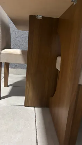 VENDO MESA DE JANTAR COM 6 CADEIRAS 