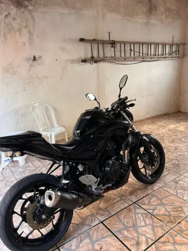 Vendo mt 03 Aceito troca é proposta