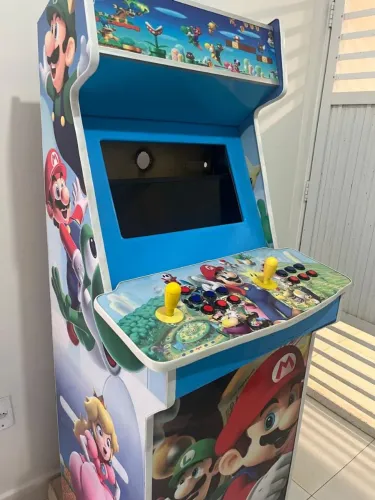 Fliperama com moedeiro 