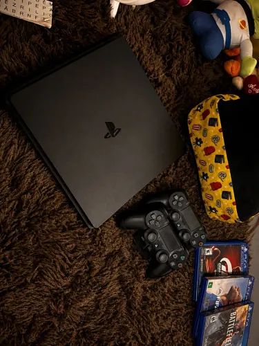 Ps4 slim 