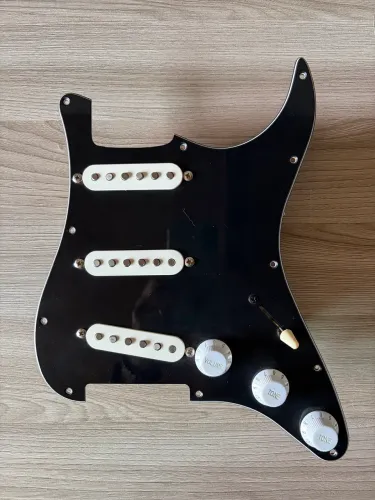 Escudo completo para guitarra Stratocaster