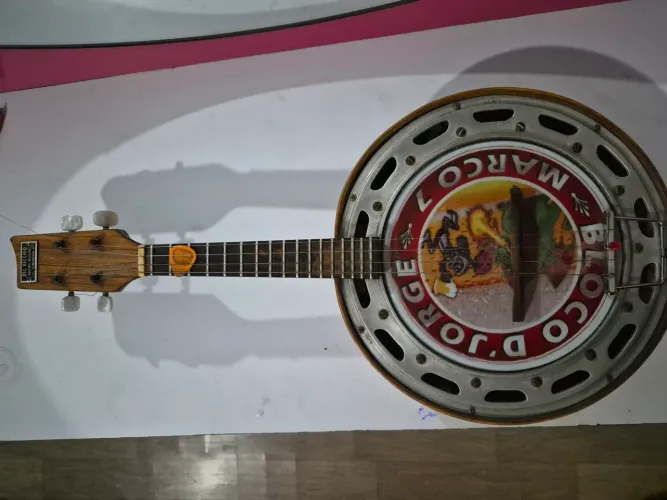 banjo Del Vecchio raridade R$ 2.000 não  tem rachado 
