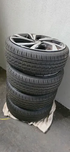 Rodas e pneus aro 18 furacão 5x100 modelo do JETA GLI