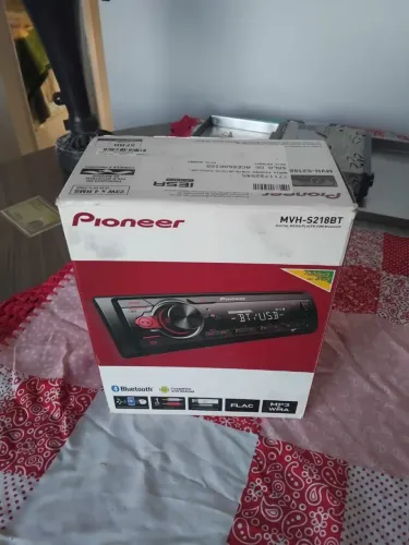 Rádio Pioneer com bluetooth