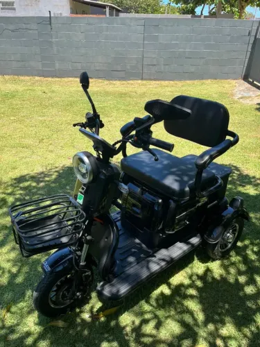 Triciclo Elétrico Fênix DUOS 750W Lítio, Seminovo, Só 8 km Rodados