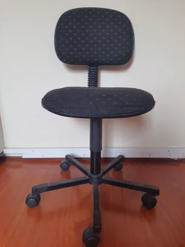 Cadeira giratória escritório