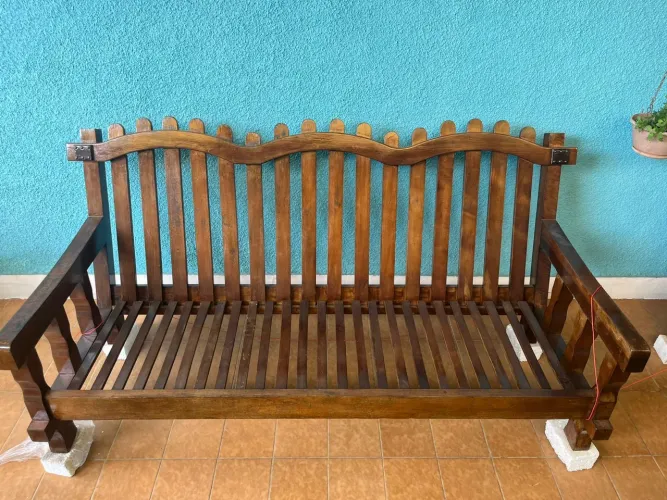 Sofás em Madeira Maciça - Conjunto 3 e 2 Lugares | Rústico e Elegante