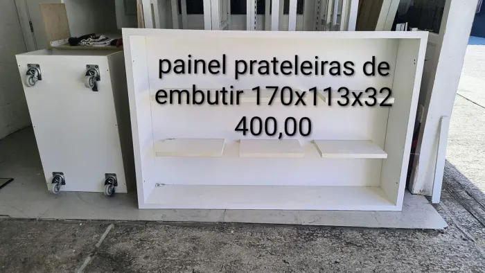 Painel prateleiras de embutir