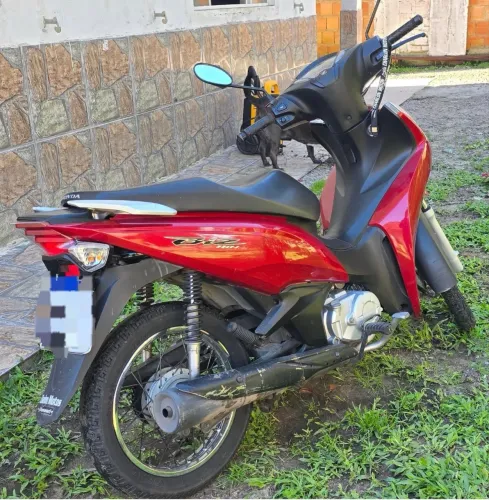 VENDO BIZ VERMELHA.