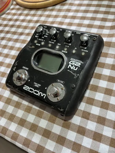 Pedaleira Zoom G2 Nu