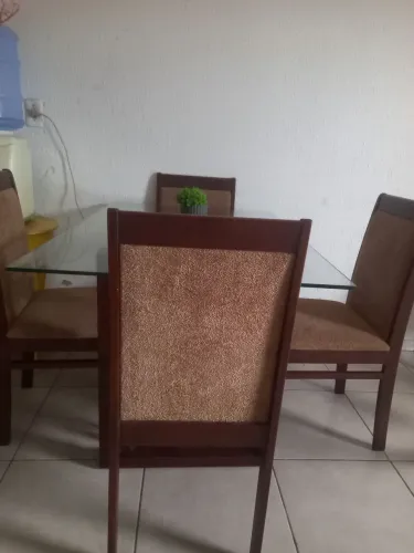 Mesa com cadeiras