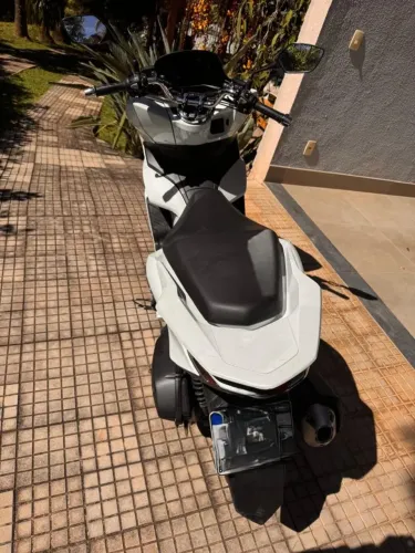 PCX 2023 160cc 10mil km branca