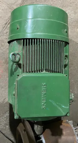 Motor Elétrico Siemens 100 CV 4 Pólos Trifásico 220V/380V