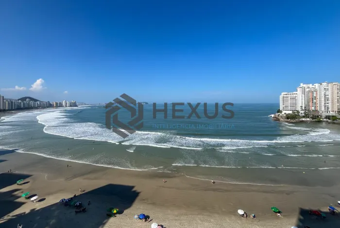 Apartamento frente mar com varanda e lazer no Jardim Astúrias, Guarujá