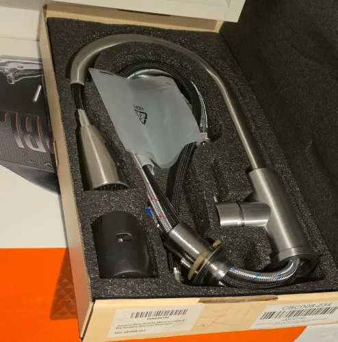 Torneira para cozinha misturador monocomando extensor aço escovado - Sem uso
