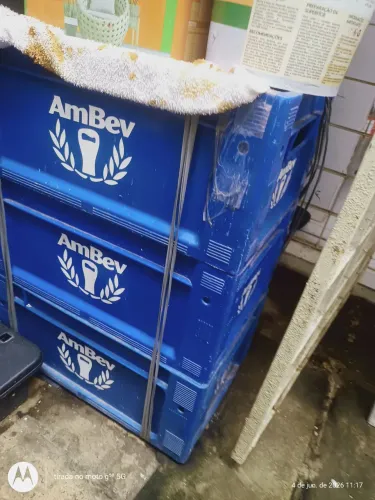 3 engradados de cerveja
