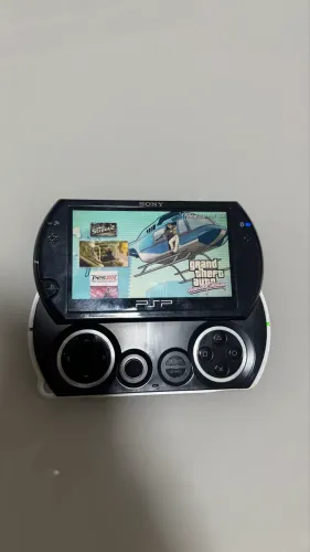 Sony PSP Go 16GB Piano Black Desbloqueado + Carregador Original Sony (Jogos na Memória)