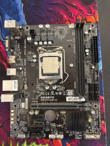 Placa mãe GIGABYTE GA-H110M-H + Processador Intel core i7 - i7-6700k