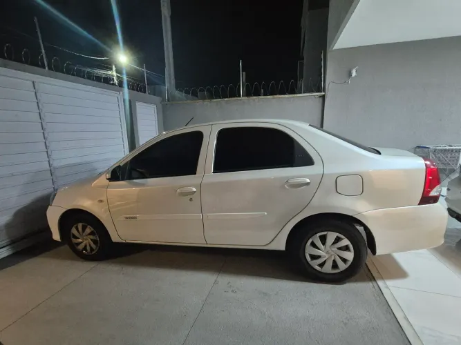 Toyota Etios X Sedan 1.5 Flex 16V 4P Aut. 2020