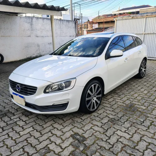 Volvo V60 T-4 Momentum 2.0 190cv 5P 2018