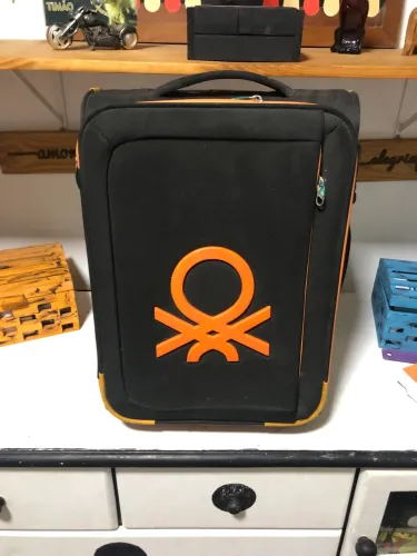 Mala Benetton 50 x 35 cm