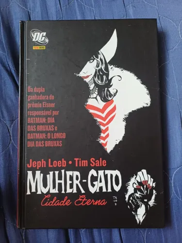 HQ Mulher Gato - Cidade Eterna (CAPA DURA)