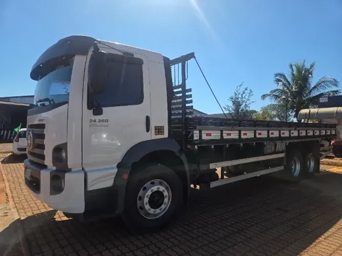 Vw 24260/21/22 truck carroceria ou chassis