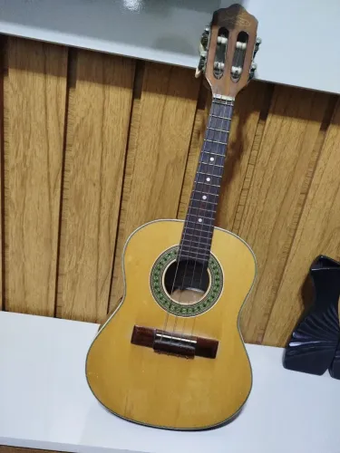 Vendo cavaquinho Giannini aceito troca em um sax sofone
