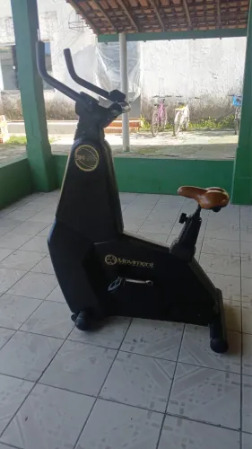 Bicicleta Ergométrica Profissional