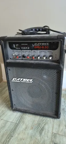 Caixa amplificada Datrel DMU-8.50 portátil com bluetooth preto